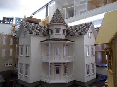 Classic Dollhouse
