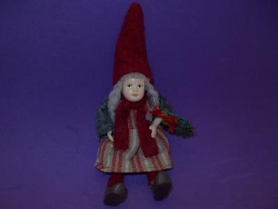 TT Elf doll with wreath