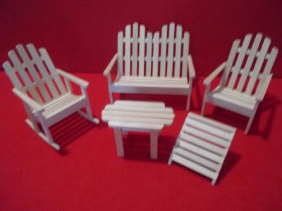 Unpainted yard Set