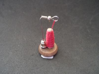 cone thread holder