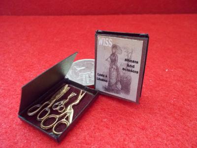 Boxed Scissors